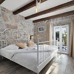 Stone House Livia مالينسكا