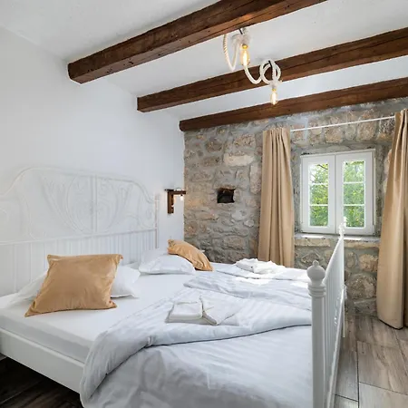 Stone House Livia Malinska