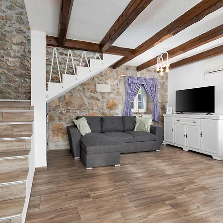 Stone House Livia * Malinska