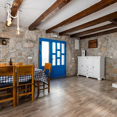 Stone House Livia *