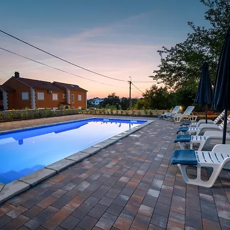 Villa Stone House Livia