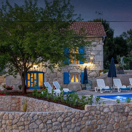 Villa Stone House Livia