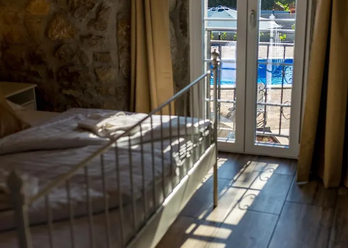 Villa Stone House Livia Malinska