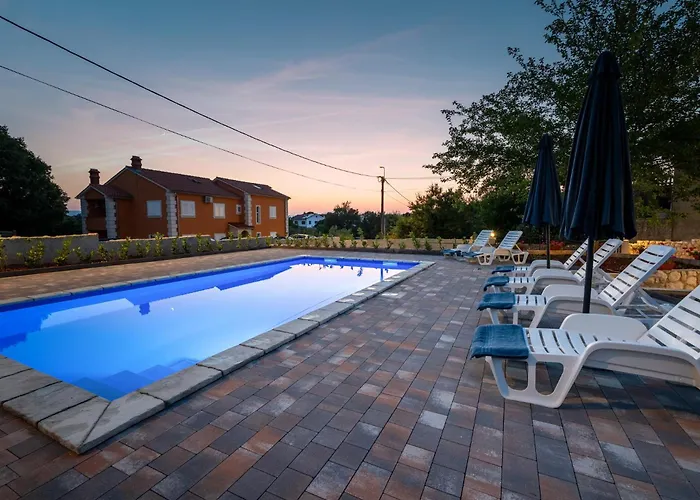 Villa Stone House Livia