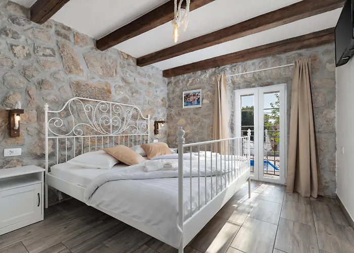 Stone House Livia Malinska