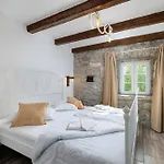 Stone House Livia 马林斯卡
